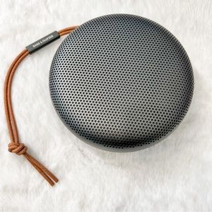 Bang & Olufsen Beosound A1 (2nd Gen) Wireless Bluetooth Speaker Anthracite
